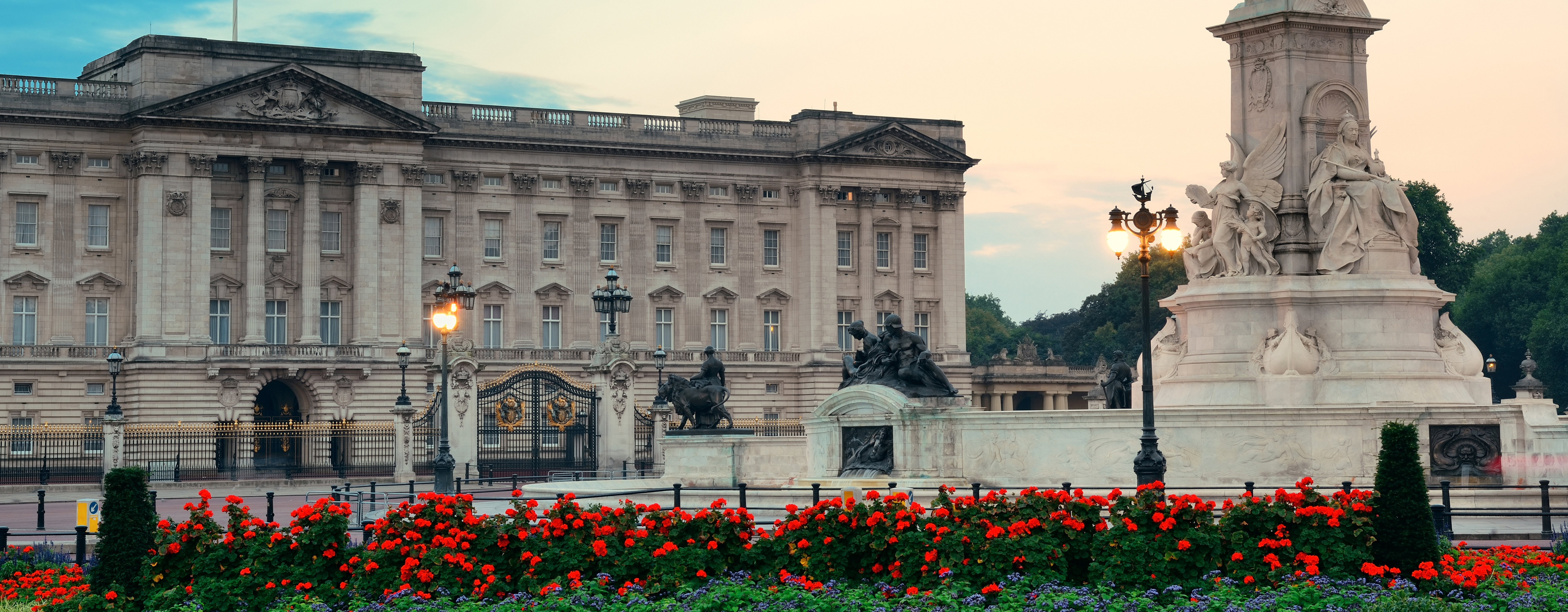 cheap flights to England - buckingham palace